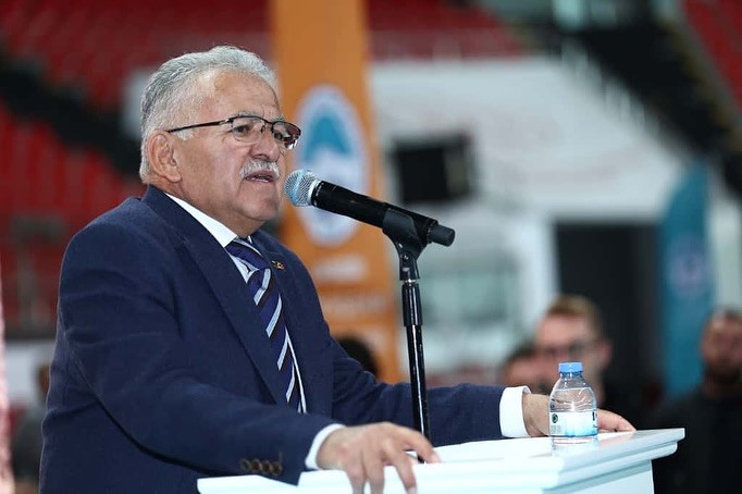 Büyükkılıç, Muhtarlar Günü’nde Kayseri’nin muhtarları ile buluştu