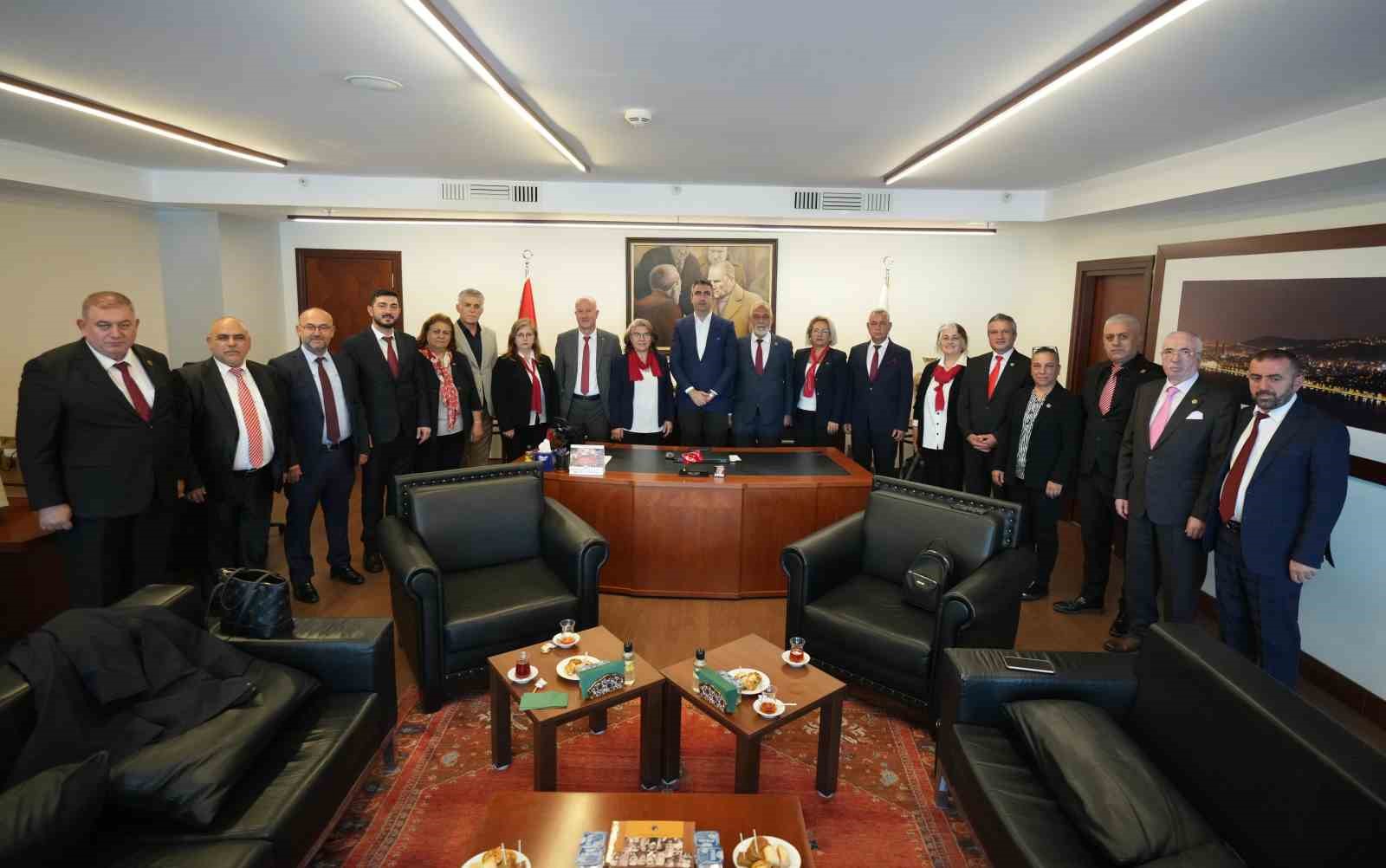 Başkan Yüksel: "Kartal’ın sorunlarına muhtarlar ile birlikte çözüm üretiyoruz"