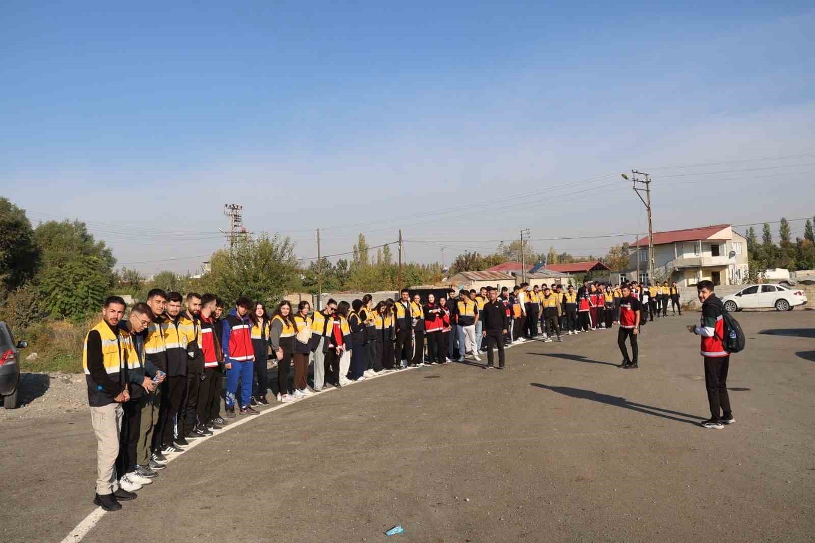 Iğdır&rsquo;da kayıp Alzheimer hastası i&ccedil;in bin kişilik ekip arama &ccedil;alışmalarına katıldı
