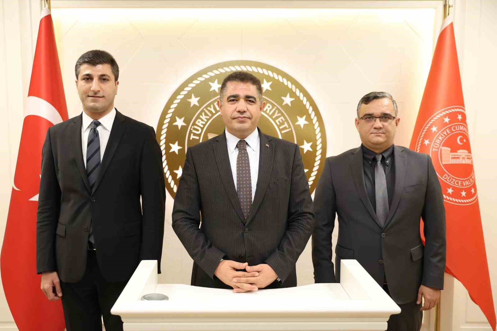 Vali Aslan, "İhtiya&ccedil; sahibi vatandaşlarımızın yanında olduk"
