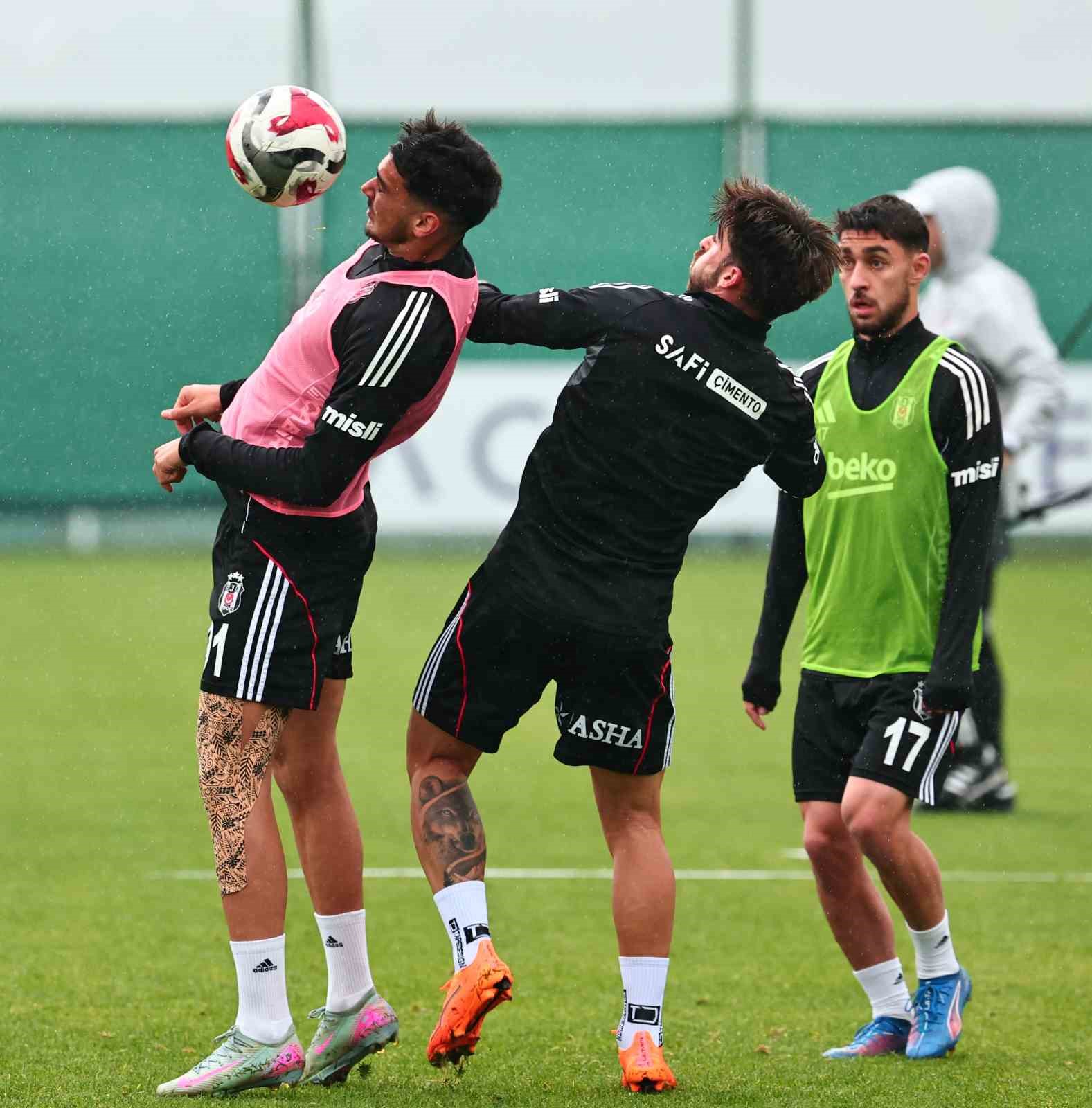 Beşiktaş&rsquo;ta Konyaspor ma&ccedil;ı hazırlıkları başladı
