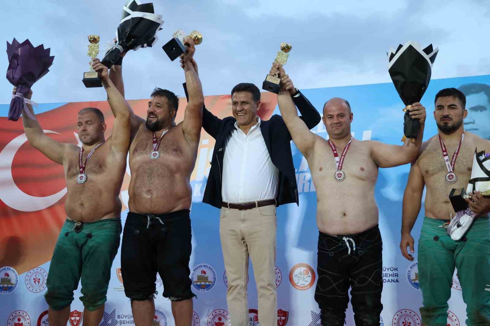 İsmet Atlı Karakucak Güreşleri’ni Recep Kara kazandı
