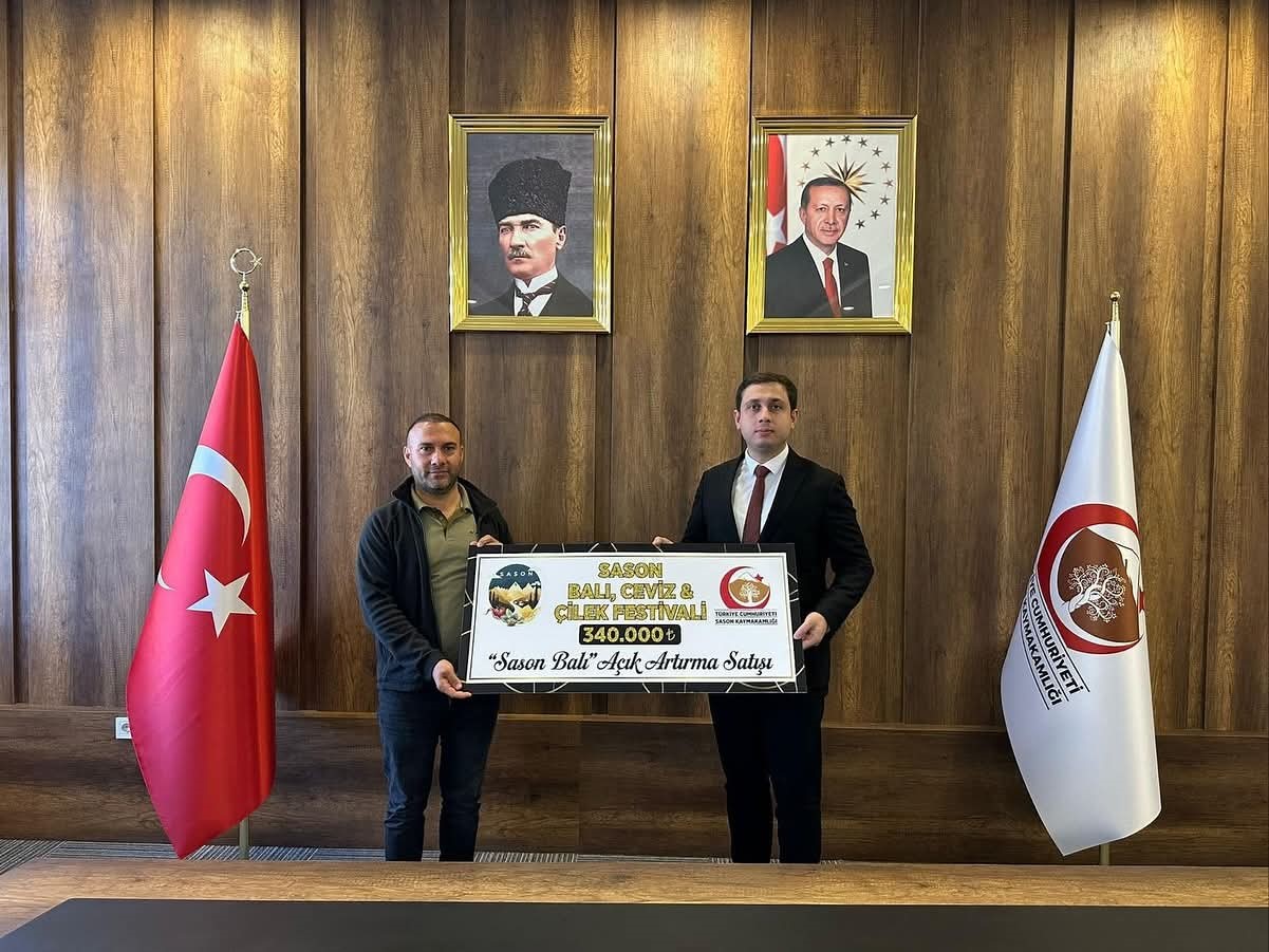 Batman’da 340 bin lira ile rekor fiyata satılan bir kilo balın geliri besicilere verildi