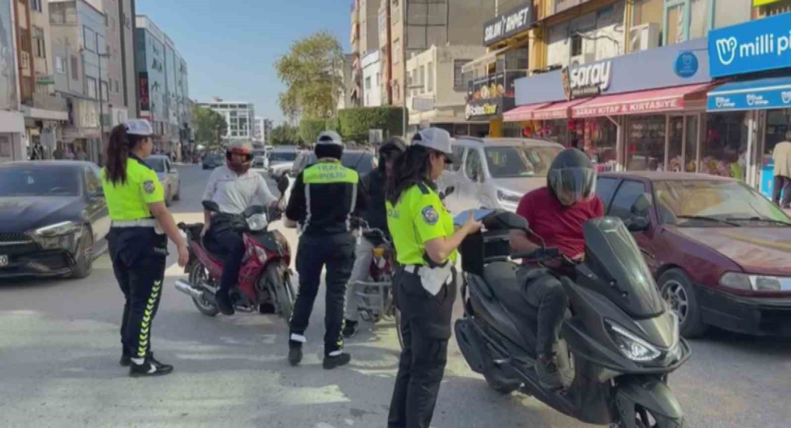 Hatay&rsquo;da motosiklet s&uuml;r&uuml;c&uuml;leri denetlendi
