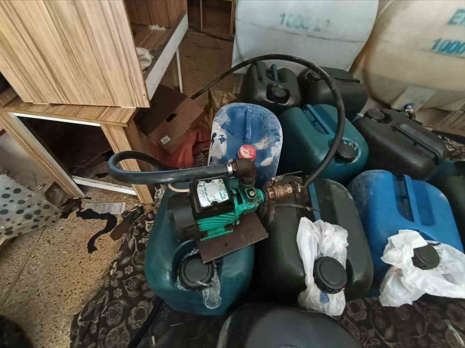 Markette akaryakıt ka&ccedil;ak&ccedil;ılığı
