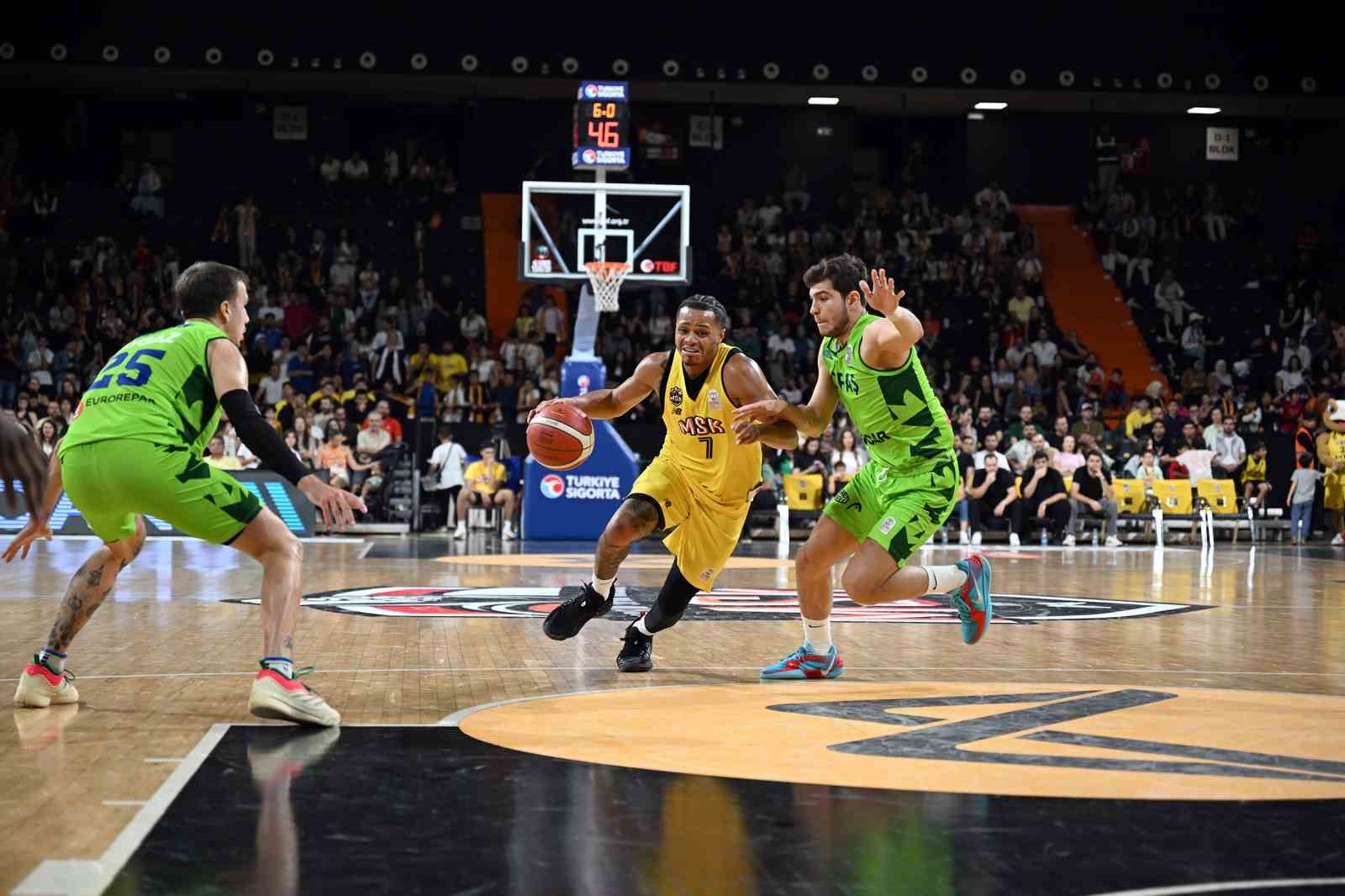 MSK evinde ilk galibiyetini aldı: 84 - 80
