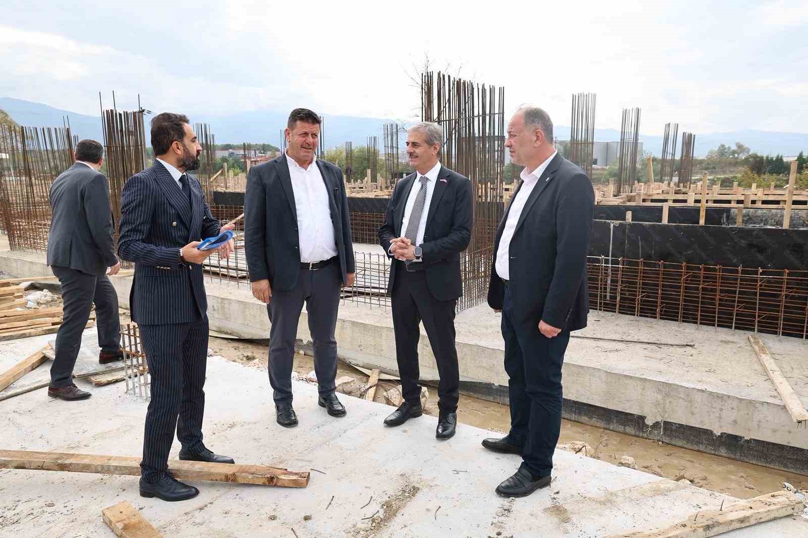 Başkan Alemdar, Soykan ile birlikte Akyazı’da yatırımları inceledi