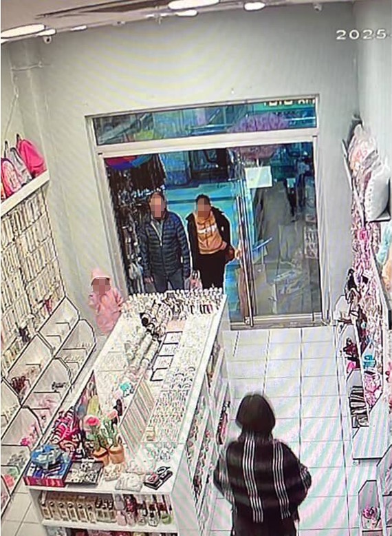 Pop&uuml;ler oyuncak "Labubu" &ccedil;ılgınlığı hırsızlıkla bitti: O anlar kameraya yansıdı
