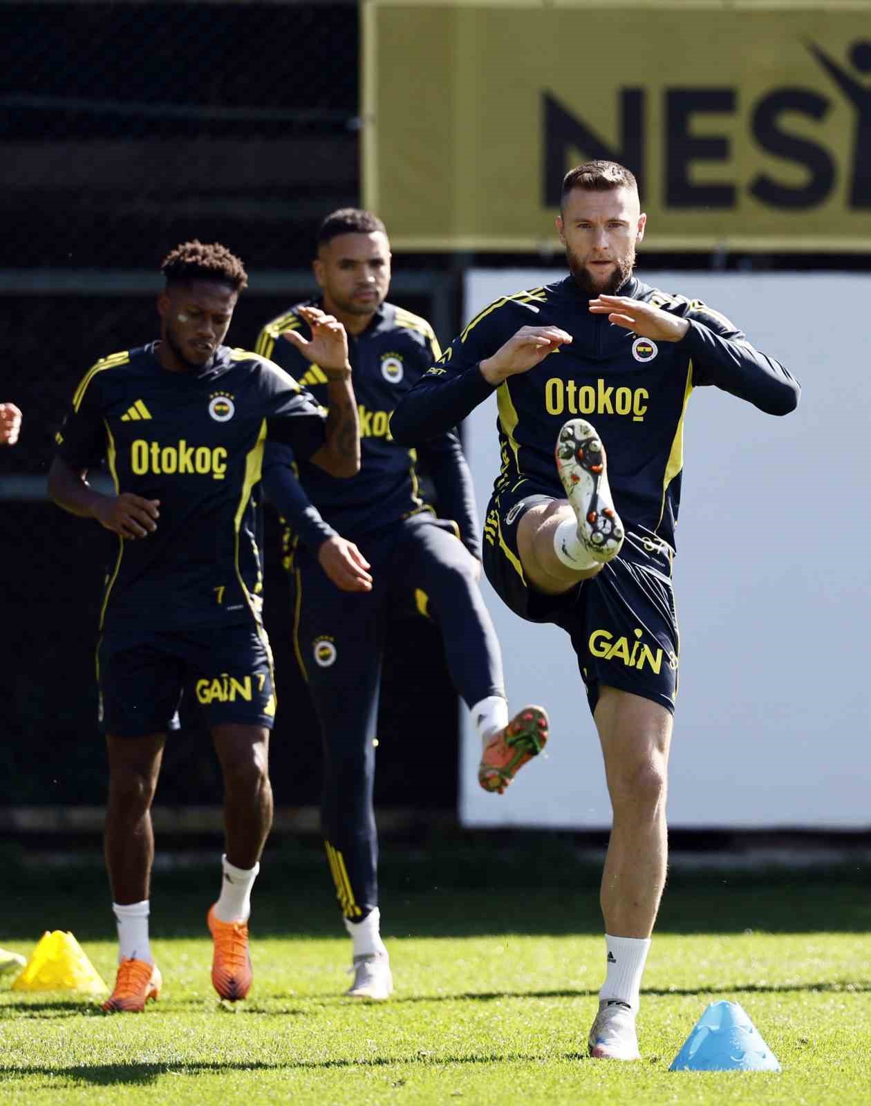 Fenerbahçe, Stuttgart maçı hazırlıklarına başladı
