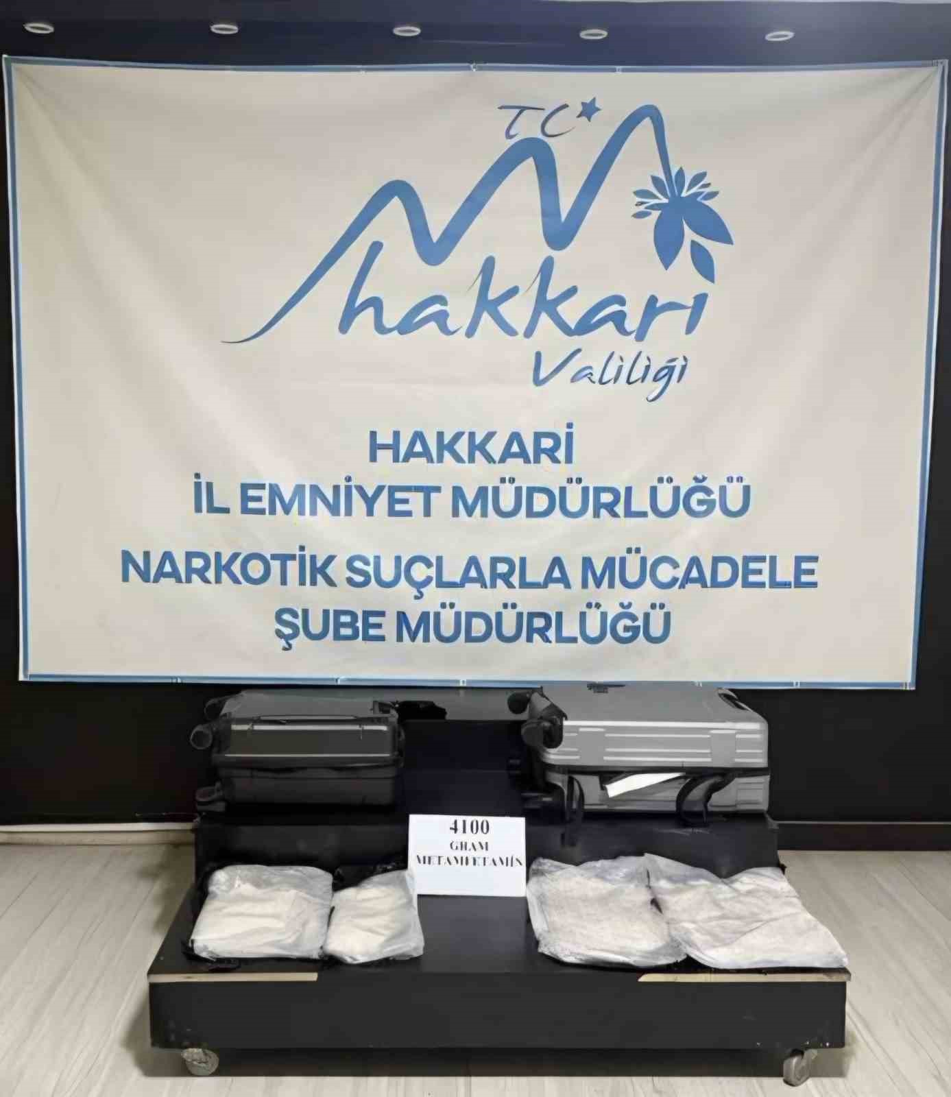 Hakkari&rsquo;de 43 kilo uyuşturucu ele ge&ccedil;irildi
