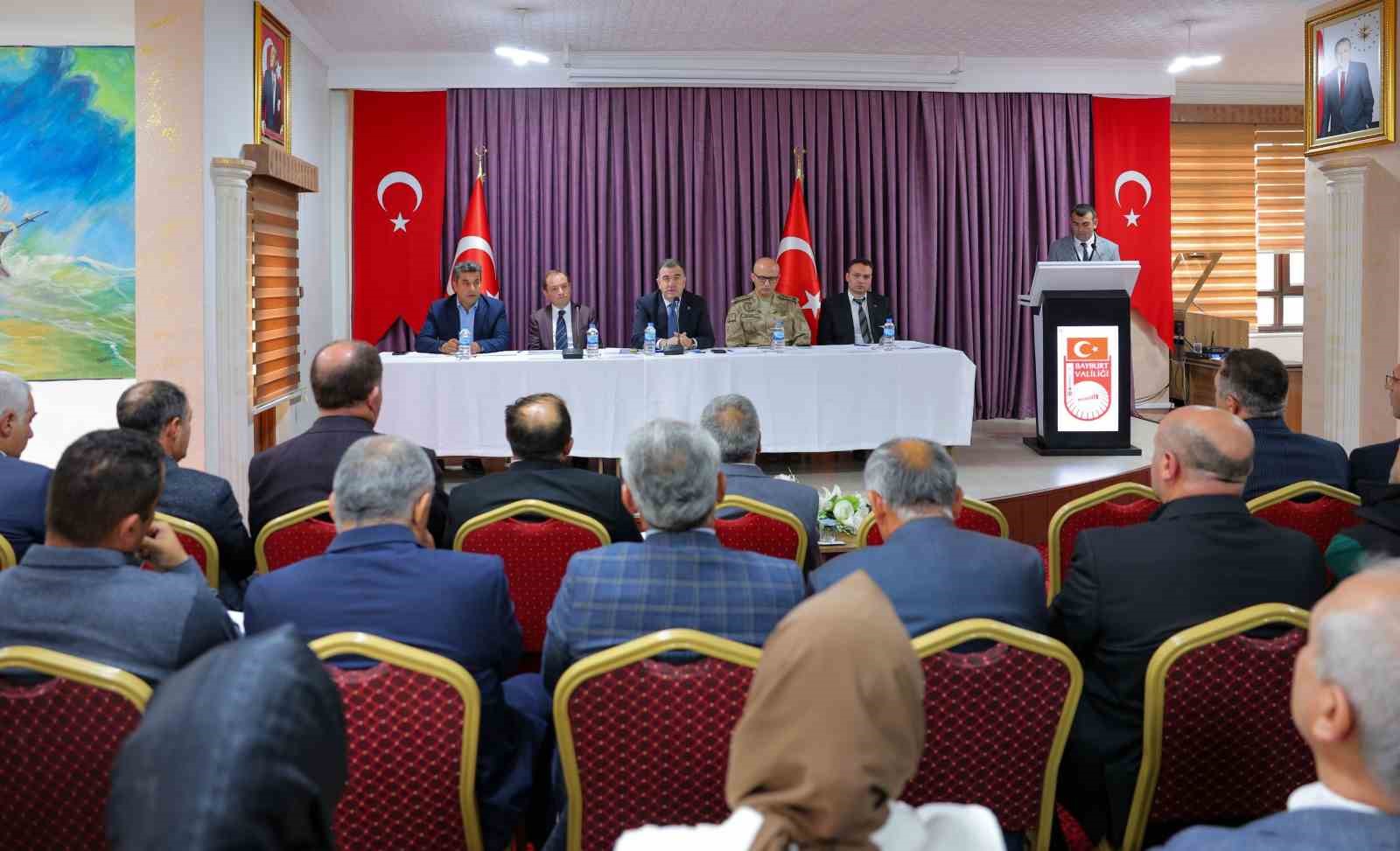 Bayburt&rsquo;ta k&ouml;ylerin yatırım planları masaya yatırıldı
