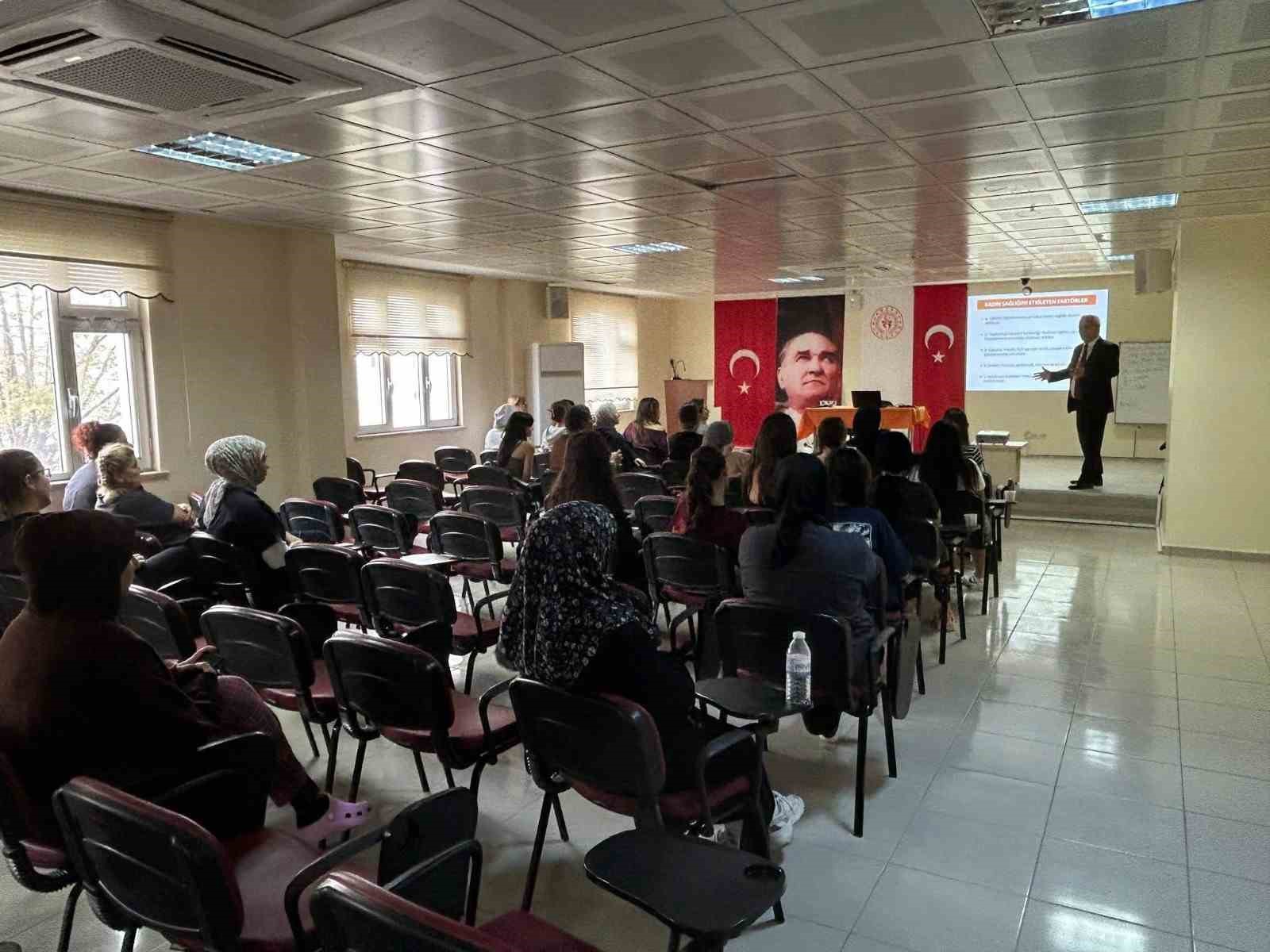Başhekim Opr. Dr. Mehmet Deniz’den "Kadın Sağlığı ve Hijyen" semineri
