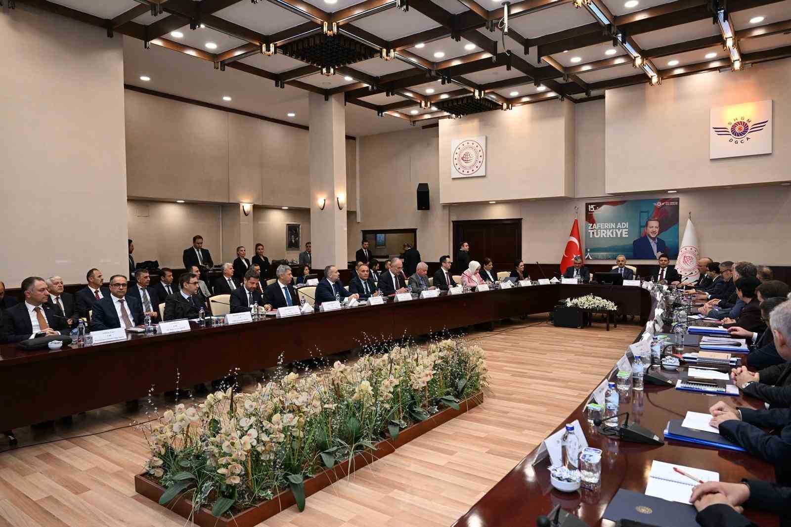 Bakan Uraloğlu: "Yatırımlarımız, ülkemize 1 trilyon 71 milyar dolarlık bir katkı sağladı"