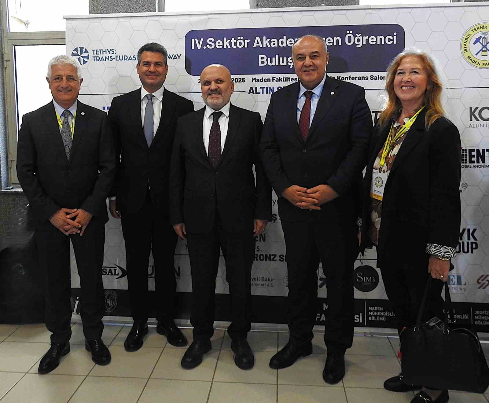 "Doğru bilgiyi paylaşmak sürdürülebilir madenciliğin ilk adımı"