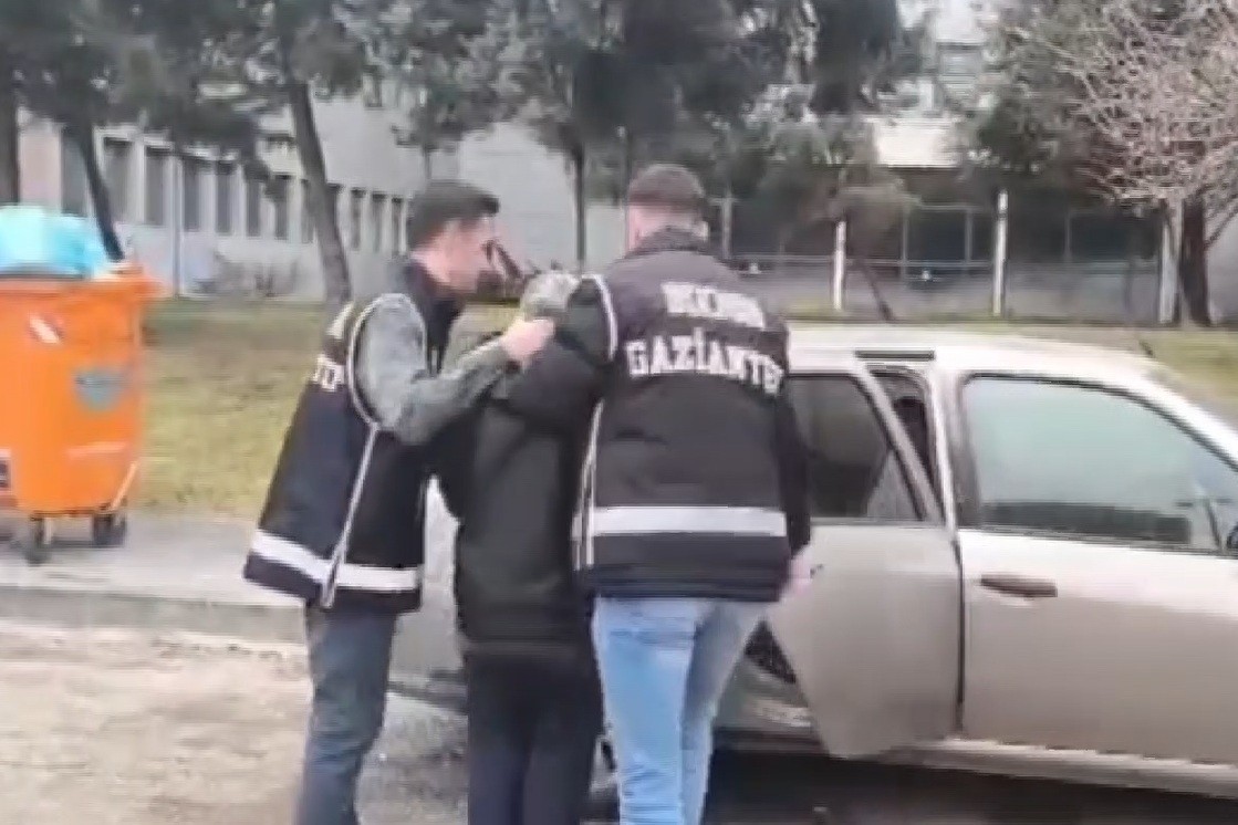 Gaziantep’te usulsüz şekilde üretilen 2 bin 334 adet tıbbi ilaç ele geçirildi