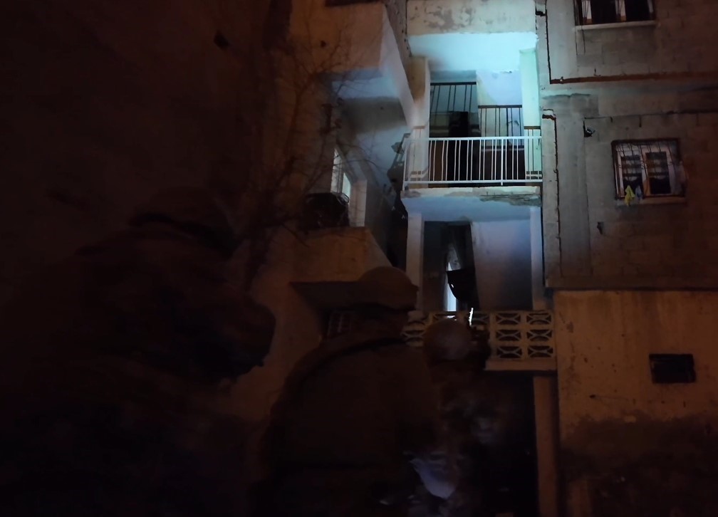 İ&ccedil;işleri Bakanı Yerlikaya: "Narko Kapan Mersin&rsquo;le 3 organize su&ccedil; &ouml;rg&uuml;t&uuml; &ccedil;&ouml;kerildi, 370 şahıs yakalandı"
