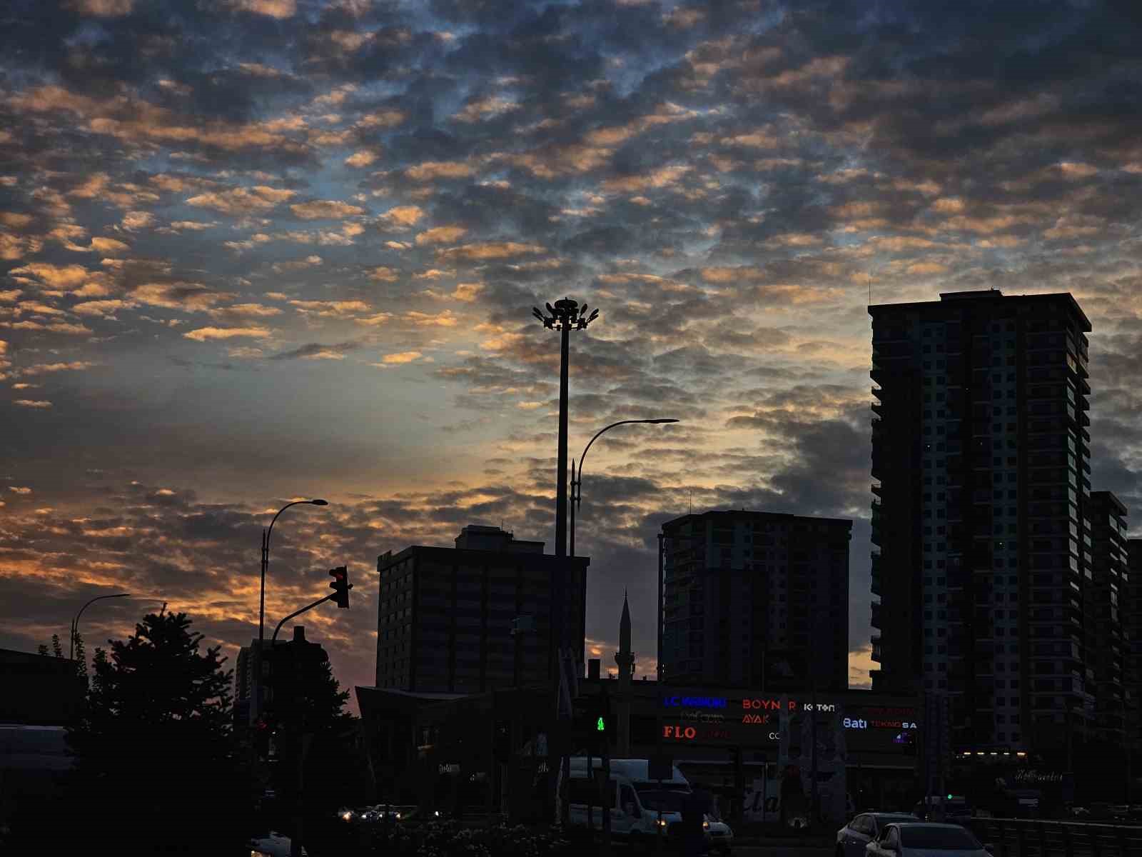 Elazığ’da gün batımı görsel şölen sundu
