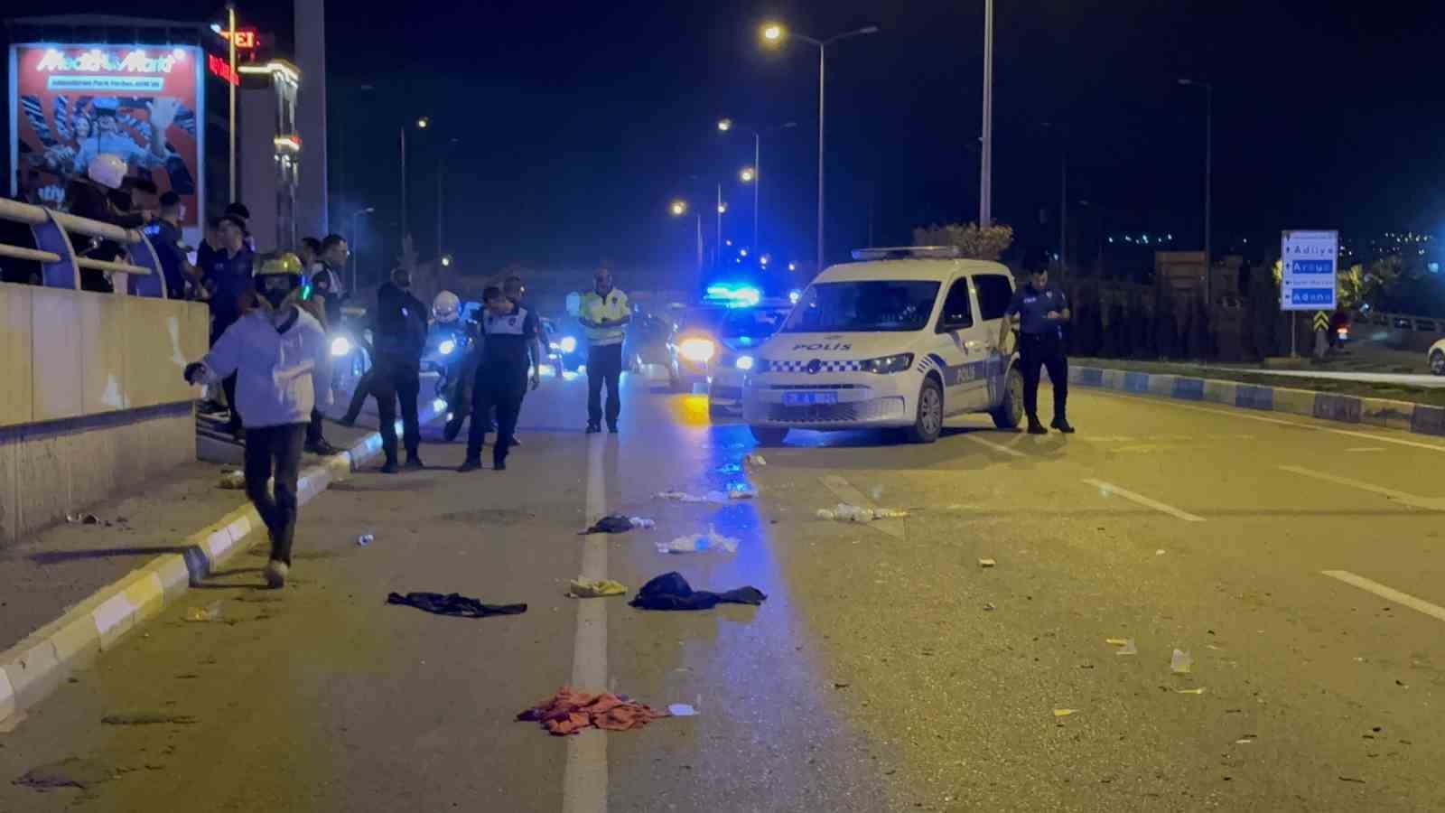 Alışveriş yapıp evine giderken motosikletin &ccedil;arptığı kadın yaralandı
