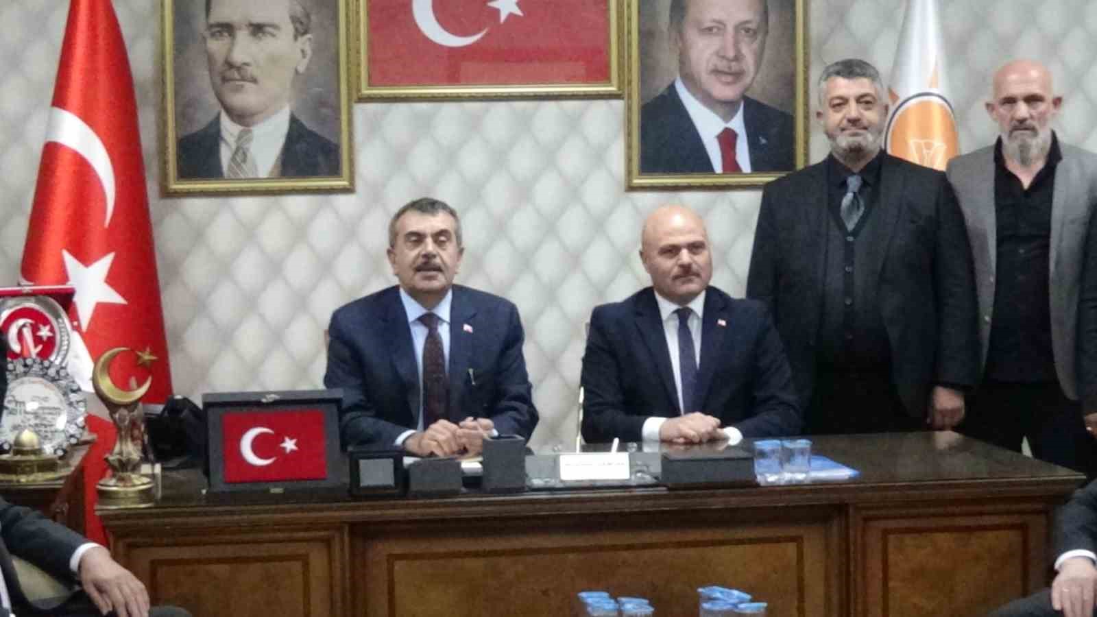 Bakan Tekin’den Kars’ta eğitim yatırımları açılışı