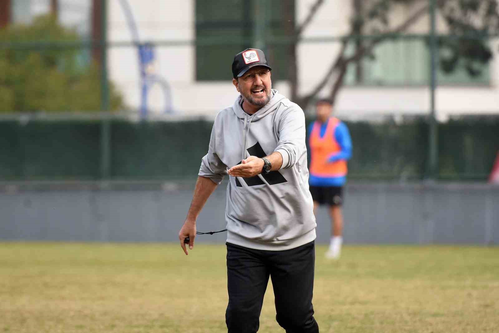 Manisa FK, Sarıyerspor maçının hazırlıklarını sürdürdü
