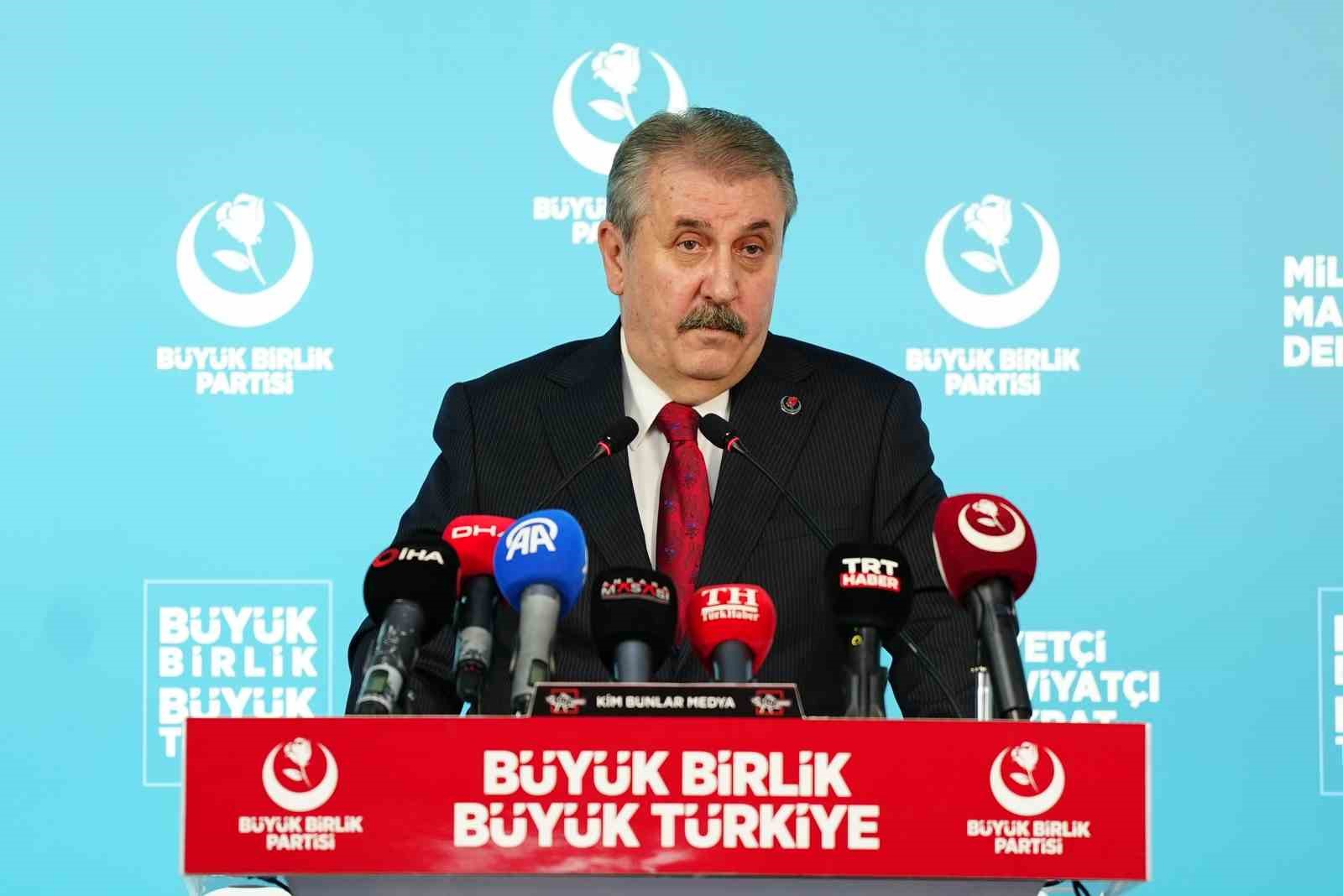 BBP Genel Başkanı Destici: "Kıbrıs’ta yaşayan Türkler bizim vazgeçilmezimizdir"
