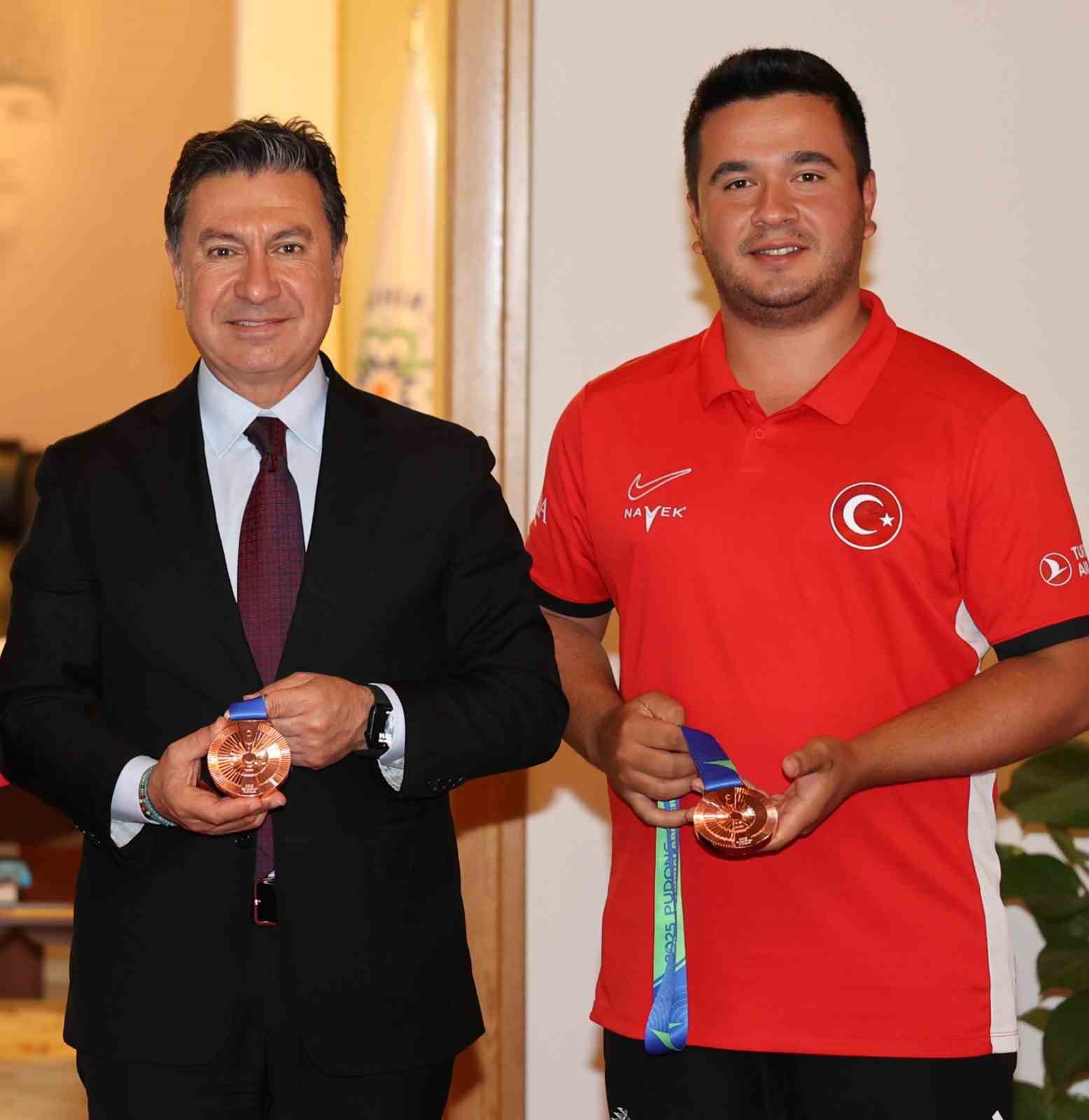 Köyden dünyanın zirvesine
