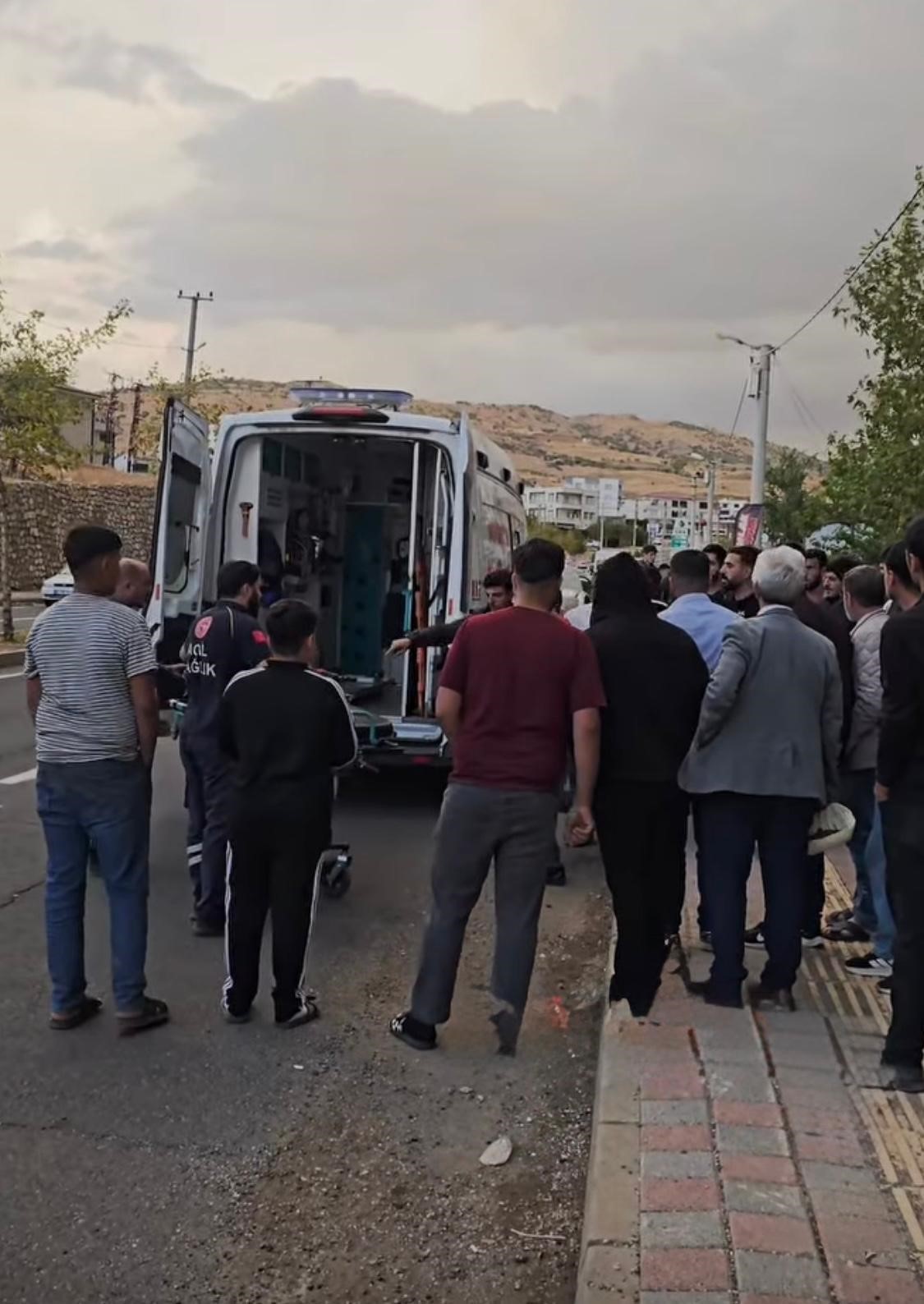 Diyarbakır&rsquo;da tarlada erkek cesedi bulundu
