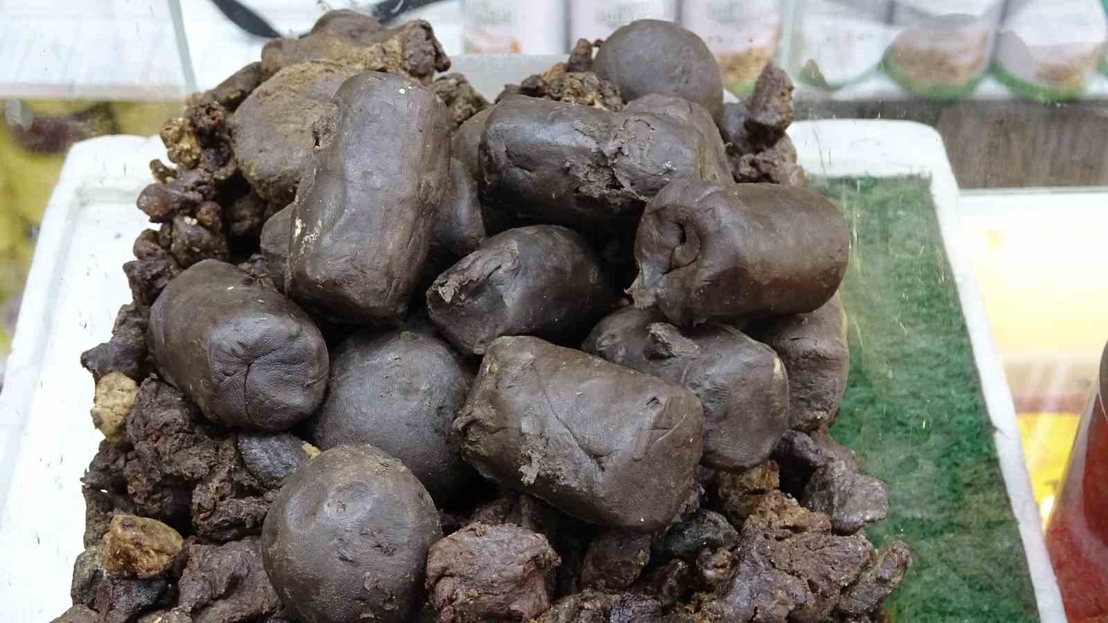 Pandemi sonrası akciğer ve hava kanallarında tahribat oluşan hastalar propolise yöneliyor
