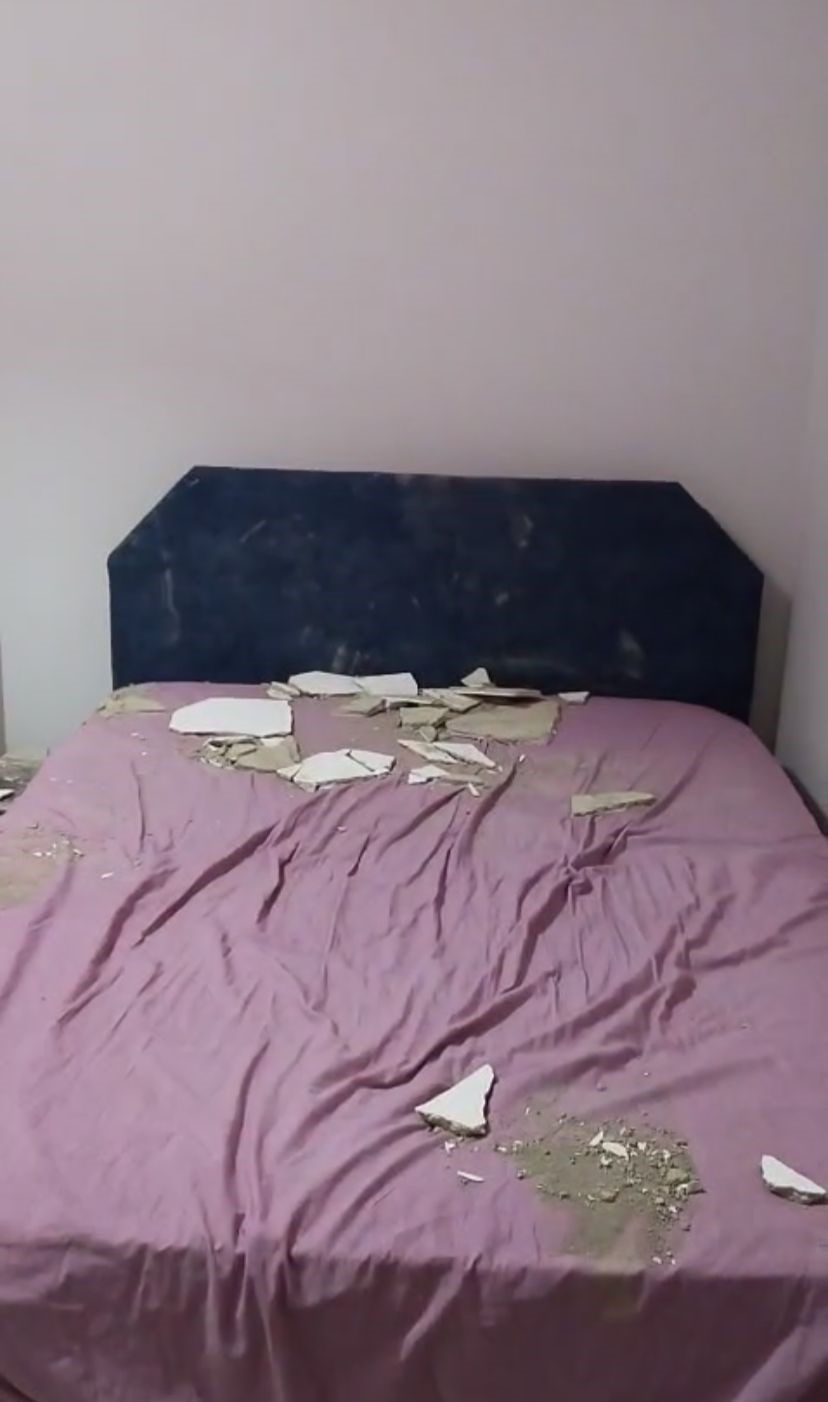 Uyudukları esnada asma tavan &uuml;zerine &ccedil;&ouml;ken kadın hastaneden taburcu oldu
