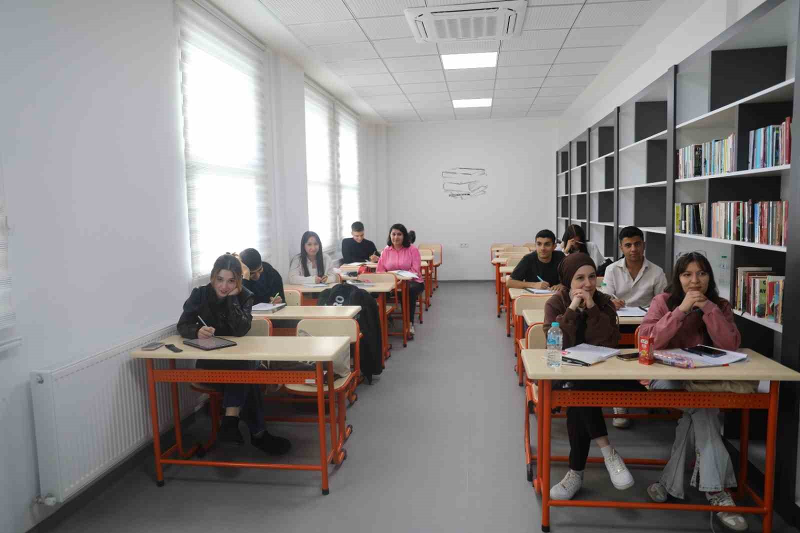 Belediyenin &uuml;cretsiz LGS ve YKS kurslarına yoğun ilgi
