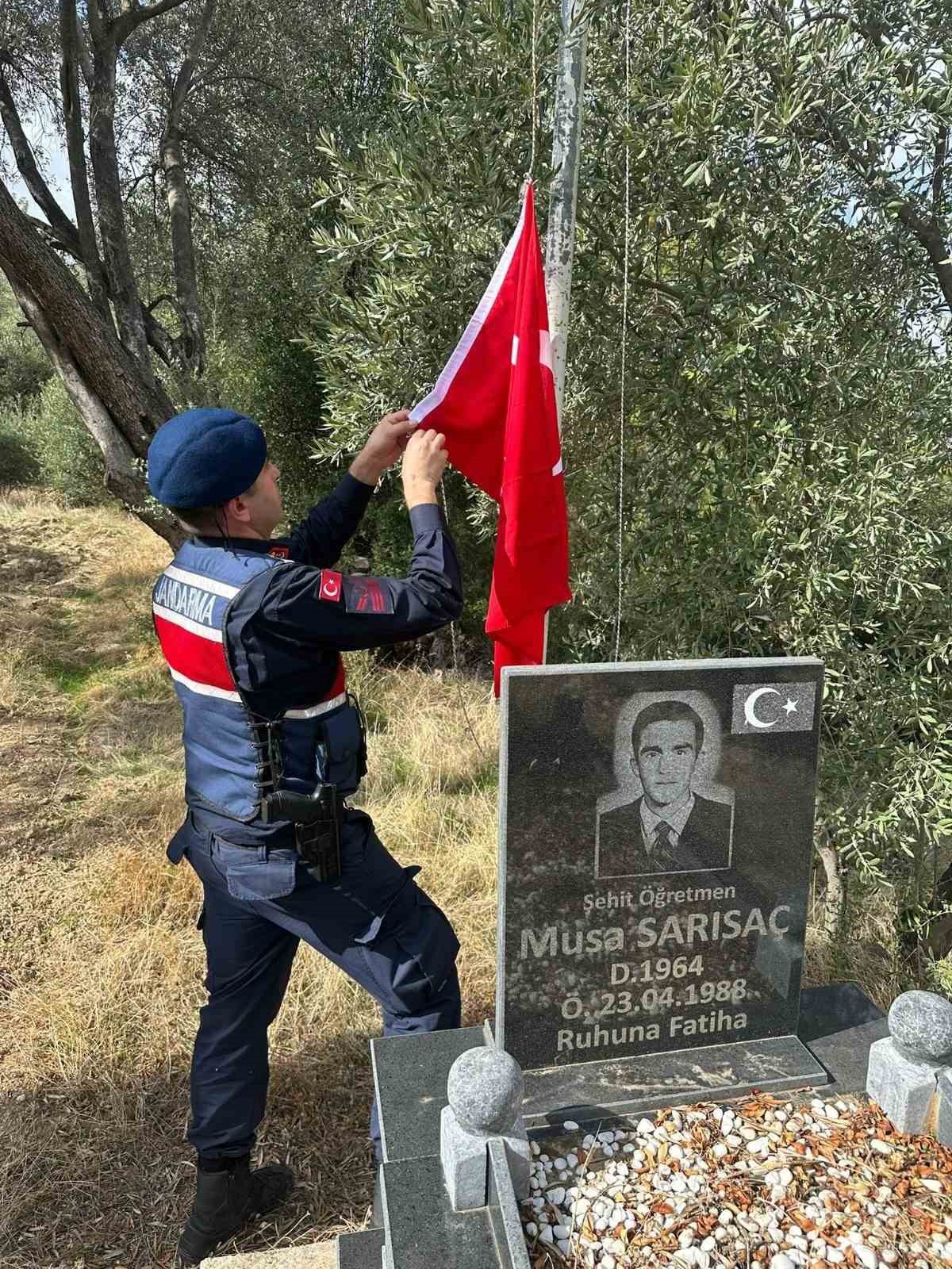 Jandarmadan şehit annesine vefa