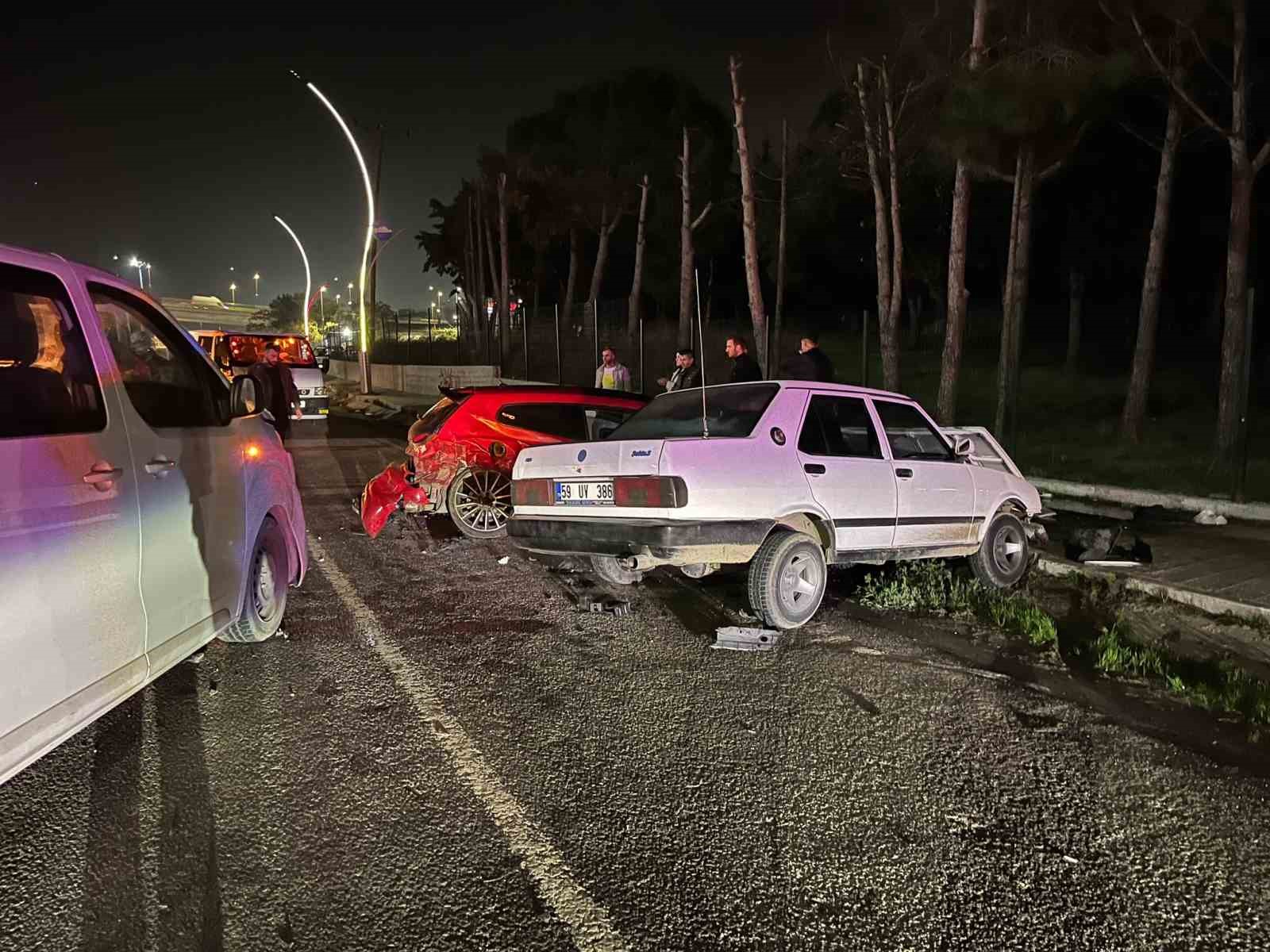 Tekirdağ&rsquo;da zincirleme trafik kazası: 3 yaralı

