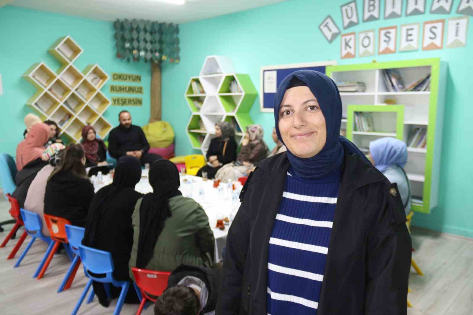 Psikolojik danışmanlar, velilerle bir araya geldi: Ekran süresi ve dikkat dağınıklığı en büyük problem