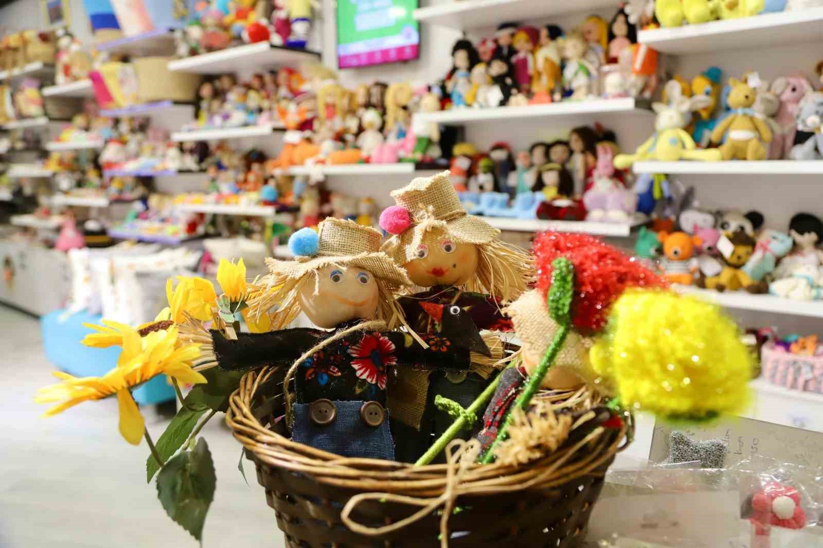 Kadınların el emeği Maharetli Eller Çarşısı’nda sergileniyor
