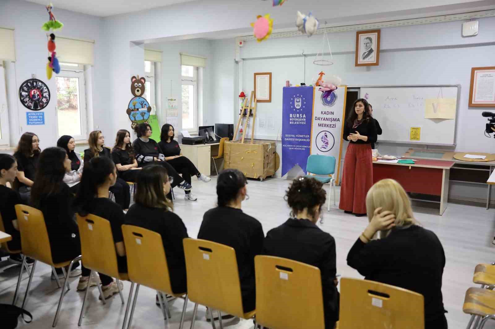 Bursa’da kadına şiddet konusunda farkındalık eğitimi
