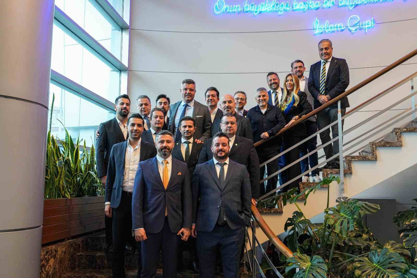 Fenerbahçe Başkanı Sadettin Saran, FBİAD’ı kabul etti
