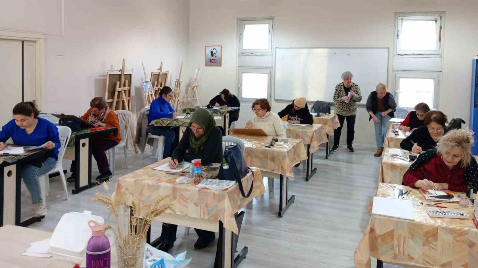 Söke Belediyesi’nin yetişkin kursları yeni döneme başladı