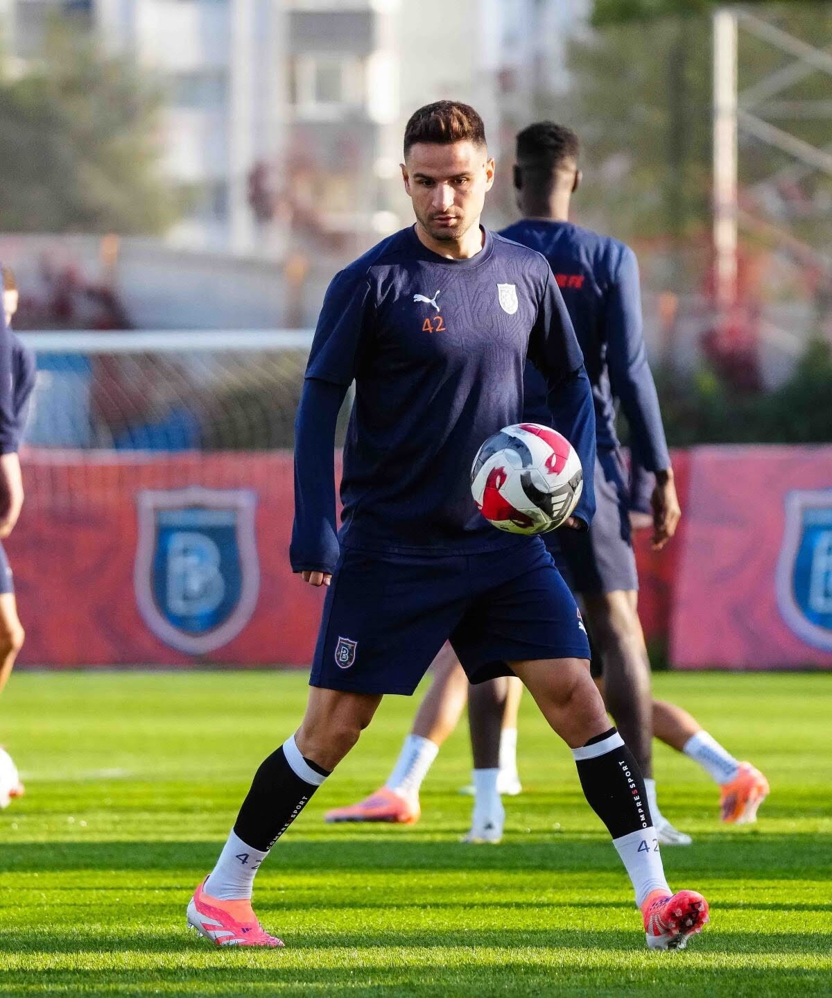 RAMS Başakşehir, Antalyaspor ma&ccedil;ı hazırlıklarına başladı
