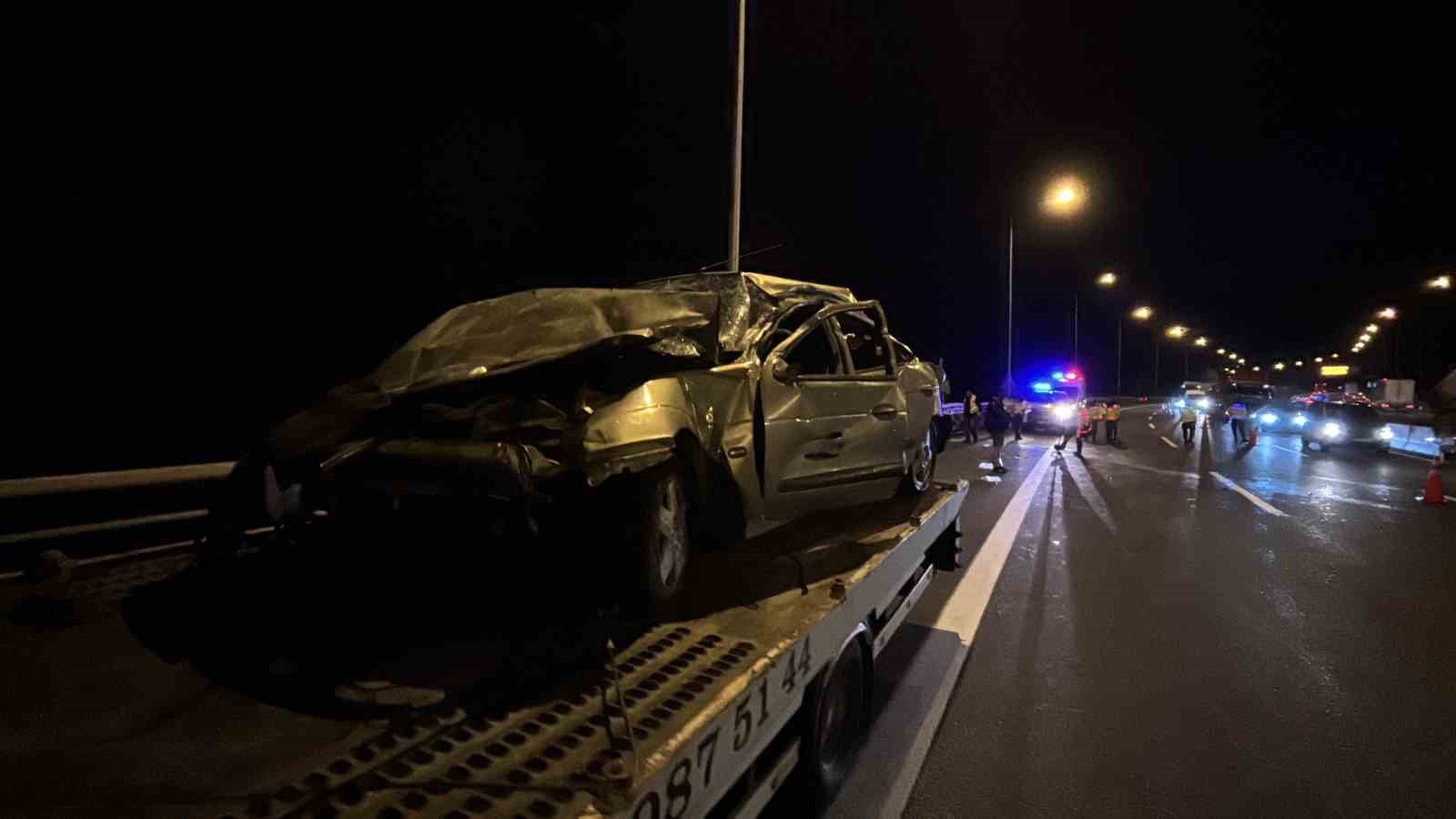 TEM Otoyolu&rsquo;nda feci kaza: 1&rsquo;i ağır 3 yaralı
