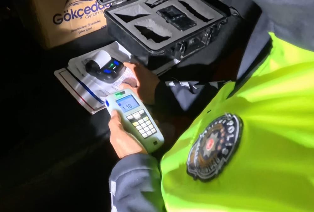 Alkollü sürücü gazeteciyi 