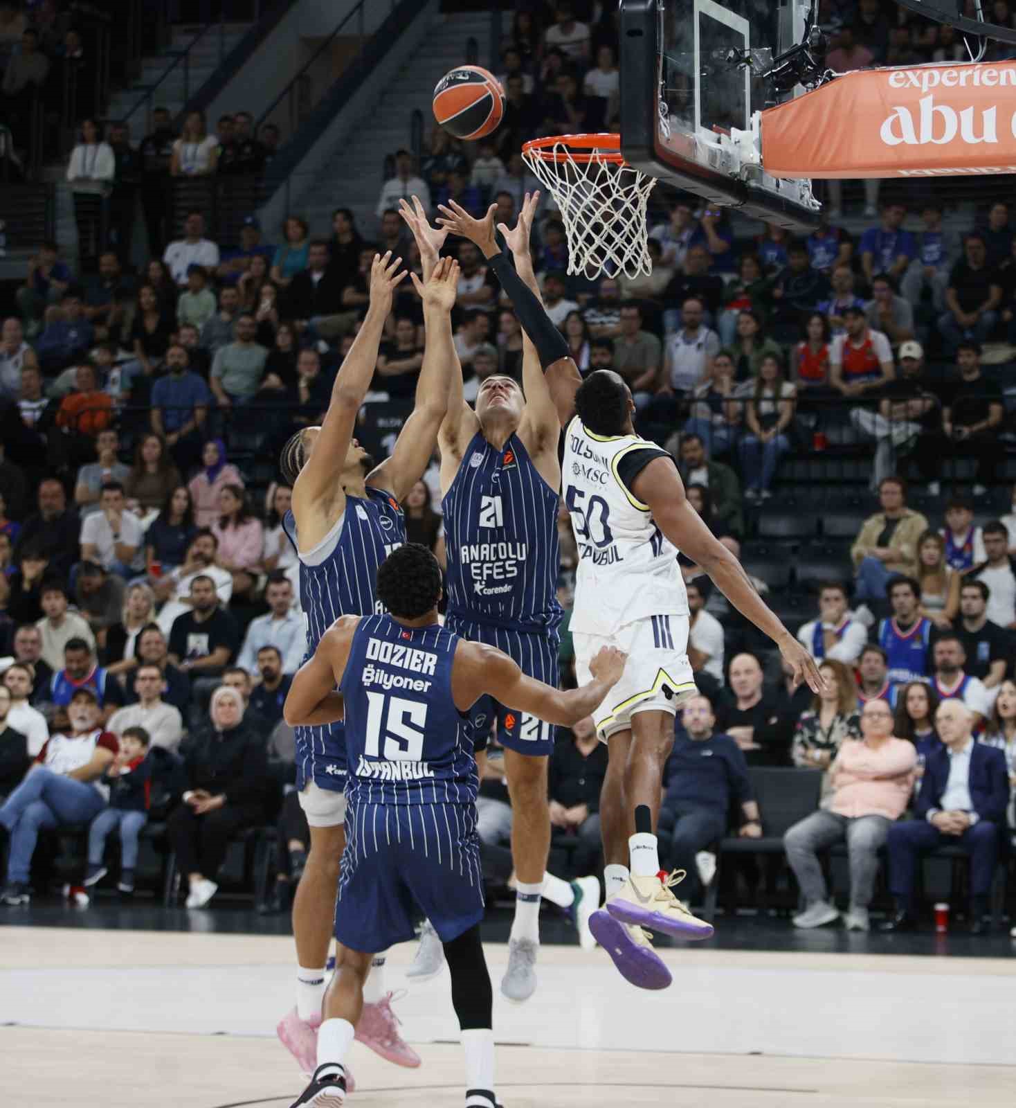 Euroleague: A. Efes: 69 - Fenerbahçe: 79
