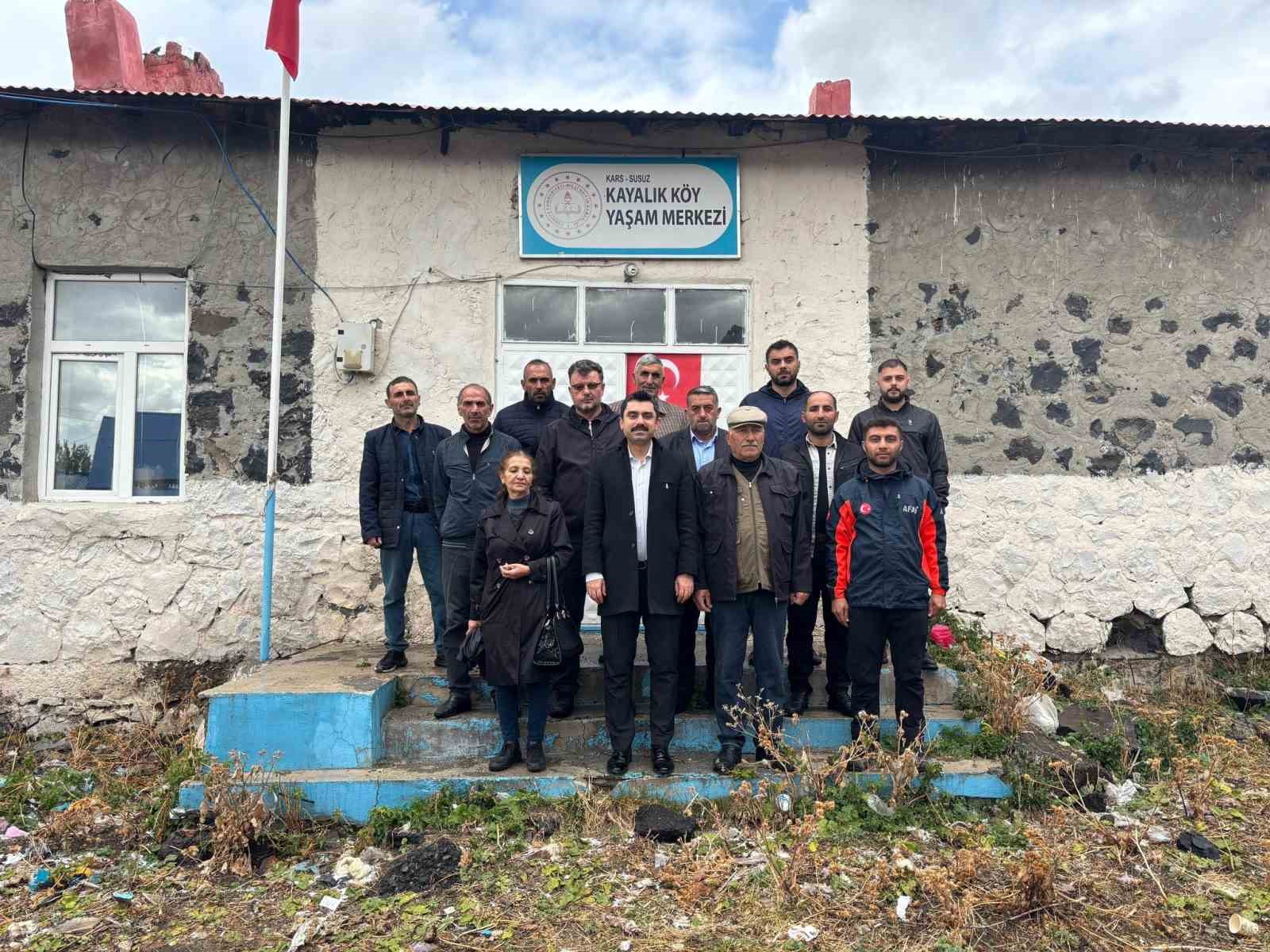 Susuz Kaymakamı Tutal, köy köy dolaşıyor
