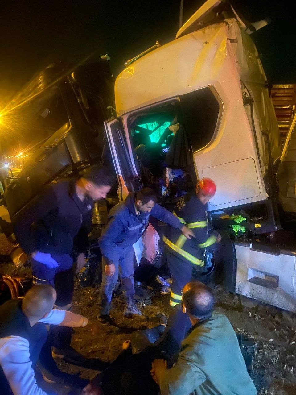 Amasya’da 2 tır kavşakta çarpıştı: 3 yaralı