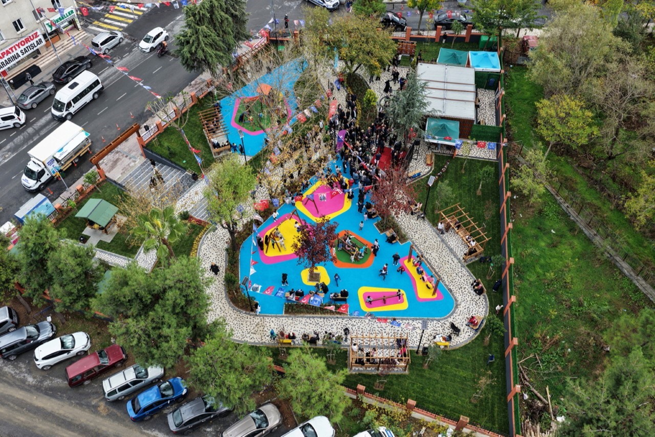 Küçükçekmece’nin sıfır atık konseptli ilk parkı: "Serap Eser Parkı" hizmete açıldı

