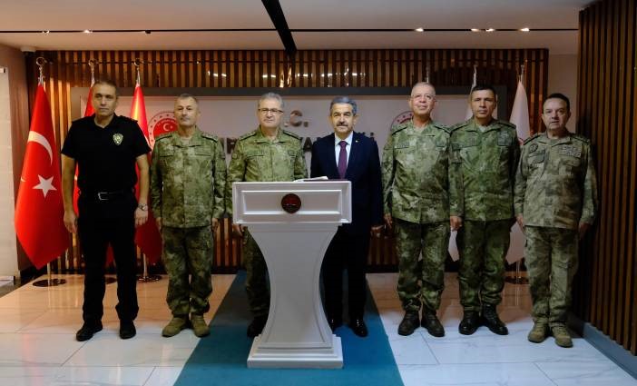 Şırnak&rsquo;ta g&uuml;venlik zirvesi
