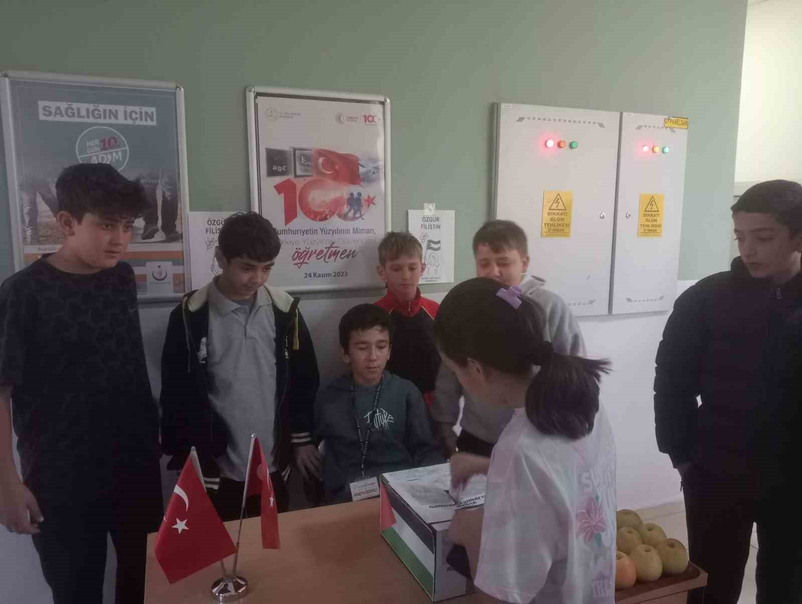 Eğirdirli &ouml;ğrencilerden Filistin&rsquo;e anlamlı destek: 238 bin 85 TL yardım toplandı
