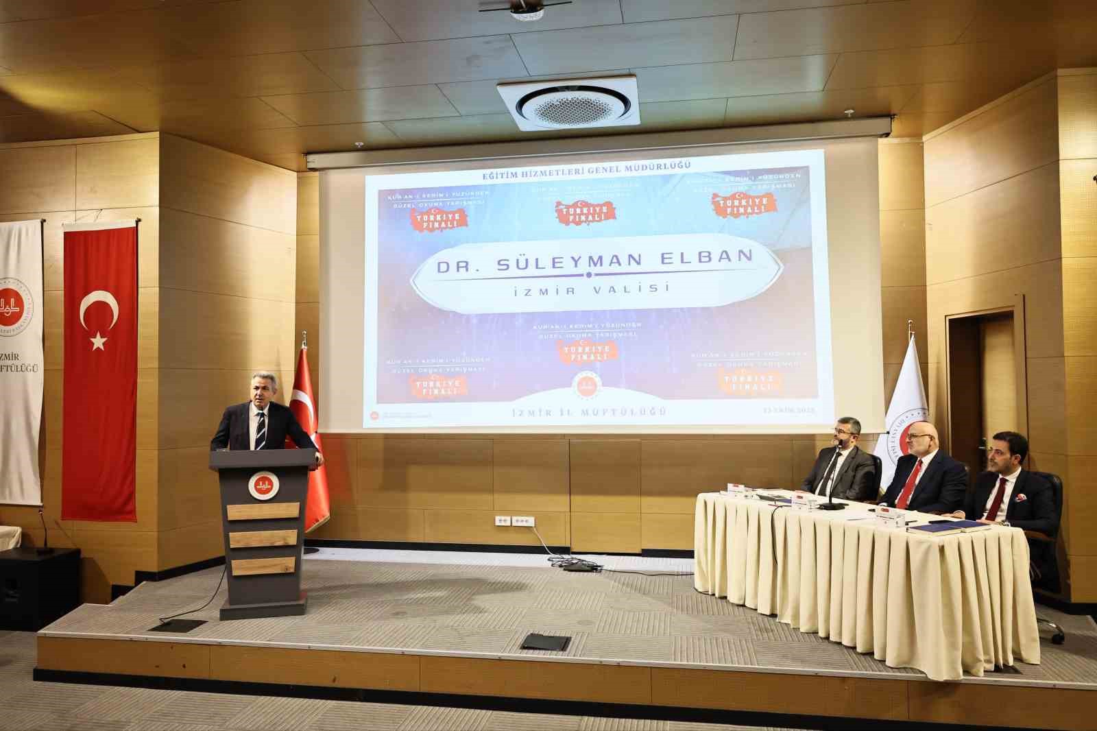 Kur’an-ı Kerim’i güzel okuma yarışmasının Türkiye finali İzmir’de yapıldı
