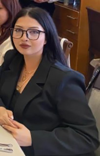 Kamyonete &ccedil;arpıp devrilen motosikletin s&uuml;r&uuml;c&uuml;s&uuml; yaşamını yitirdi
