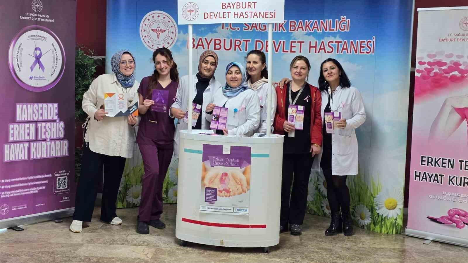 Bayburt’ta meme kanseri farkındalık standı açıldı
