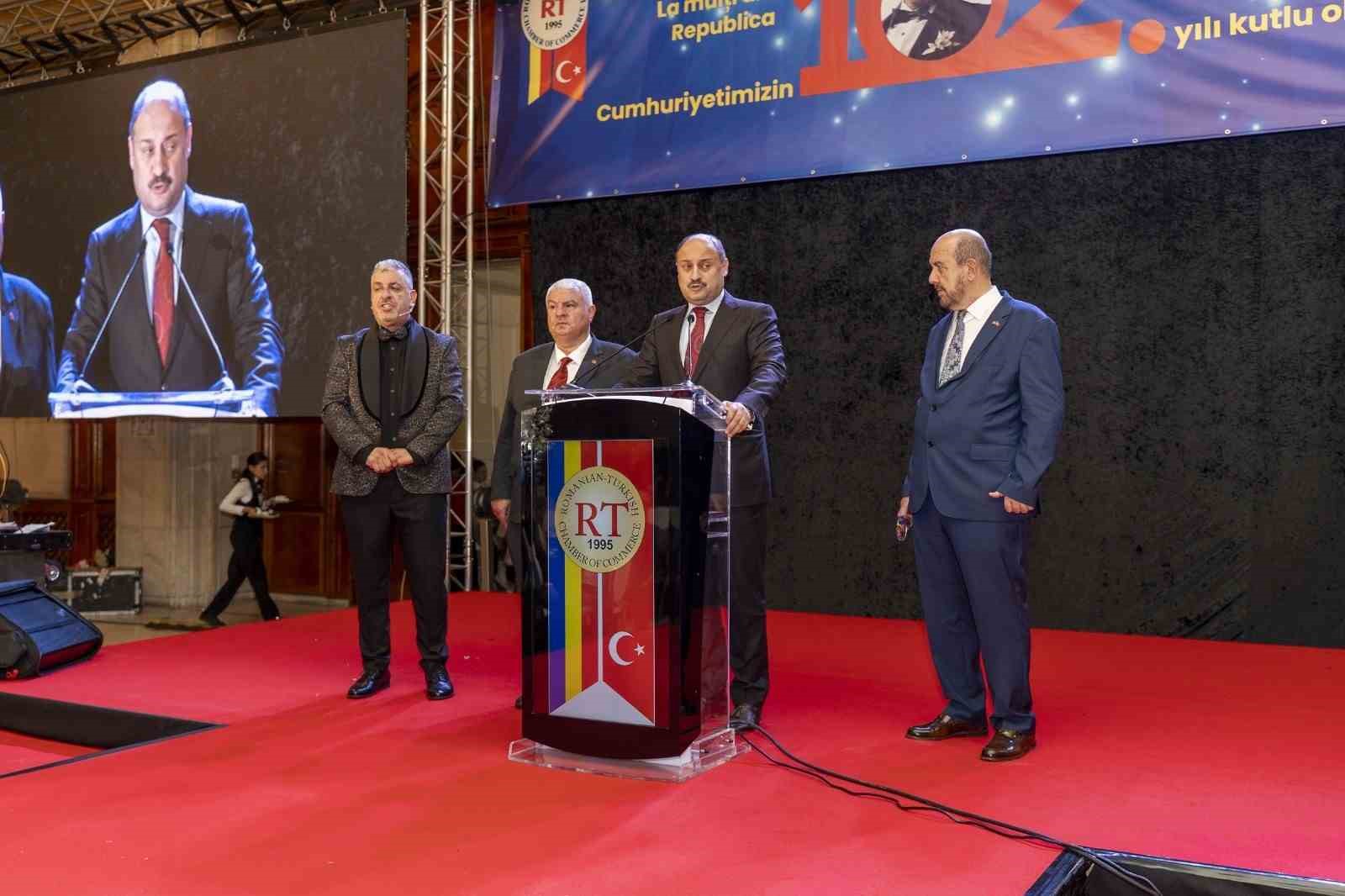 Gülpınar’a  "Yılın en başarılı belediye başkanı" ödülü
